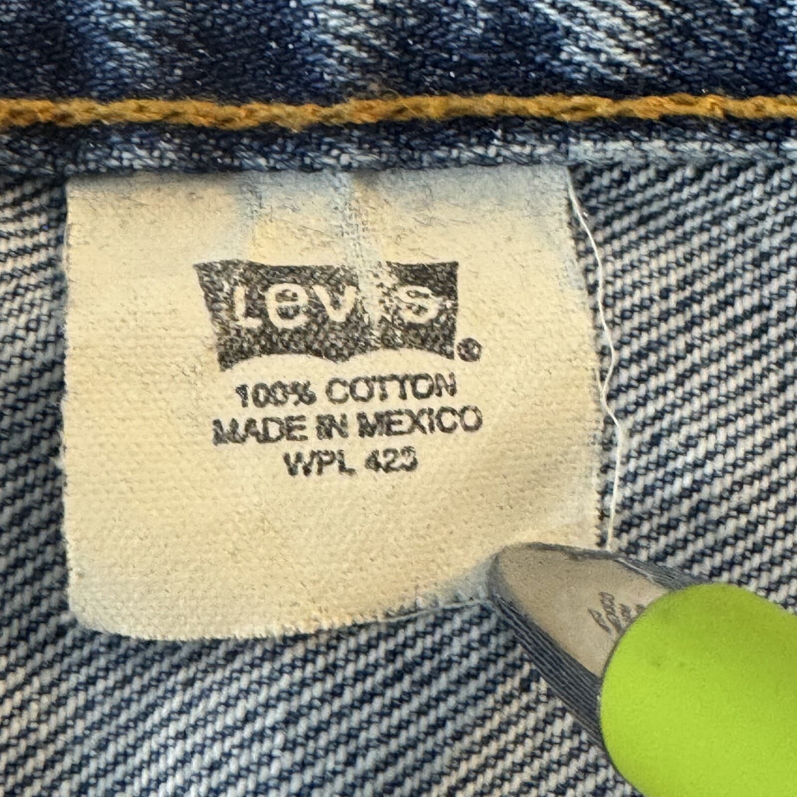 Levi’s 501 Men’s Jeans 33x30 Blue Denim Mid-Rise Original Fit Button Fly - Thumbnail 5