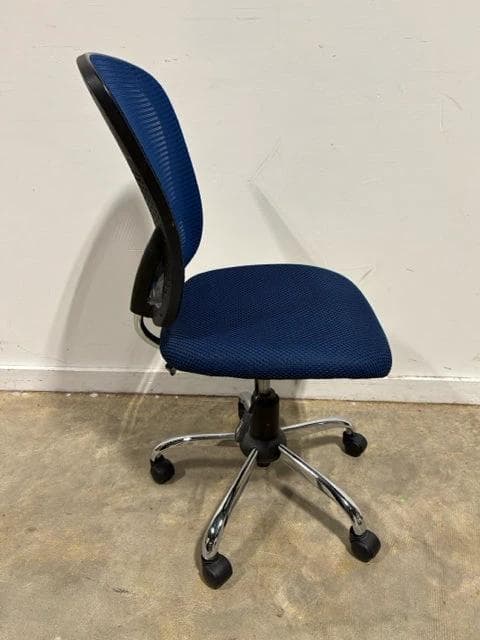 Blue Mesh & Chrome Desk Chair - Thumbnail 2