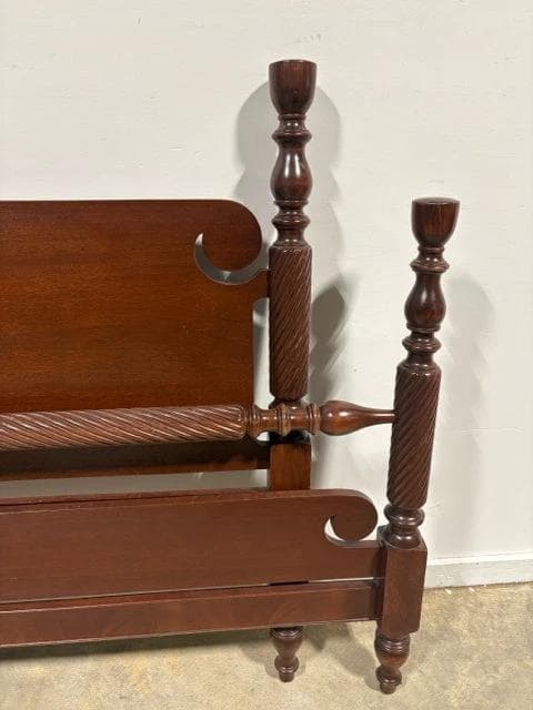 Full Drexel Wooden Bedframe - Thumbnail 2