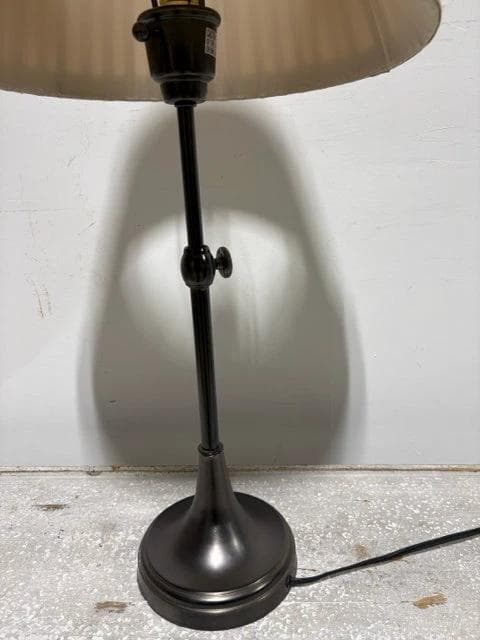 Metal Lamp With Cream Shade - Thumbnail 2
