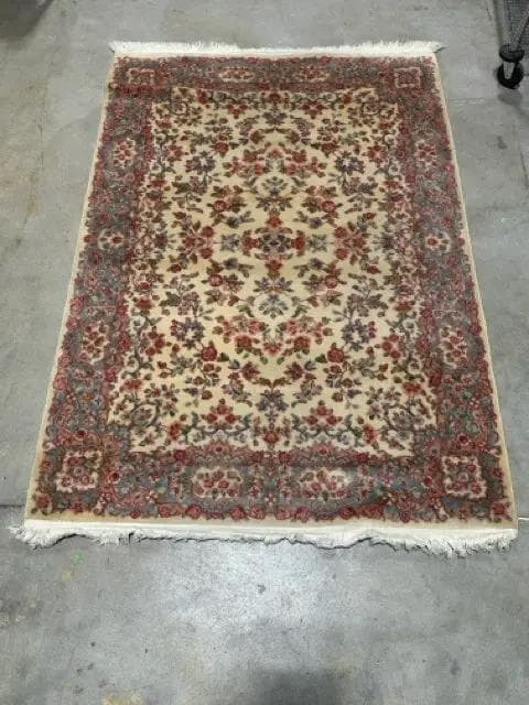 4'6"X6' Karastan Kirman Rug with Fringe - Image 1