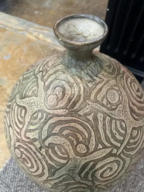 Embossed Terracotta Vase - Thumbnail 2