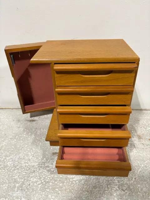 Small Oak Jewelry Box With 5 Drawers And One Door - Thumbnail 3