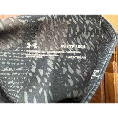 Under Armour HeatGear Compression Leggings Womens XS Gray Black Mesh Print - Thumbnail 3