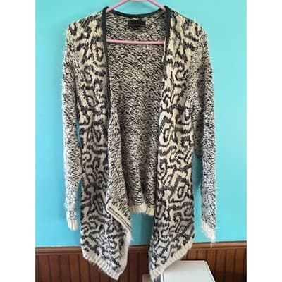 Jeans by Buffalo Cardigan Sweater Small Black White Geometric Faux Leather Trim - Thumbnail 3