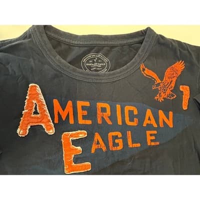 American Eagle Graphic T-Shirt Womens Medium Athletic Fit Distressed Tee - Thumbnail 3