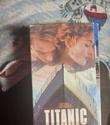 Titanic VHS (1998) - Image 1