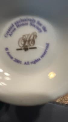 Vintage Victorian Portrait Tea Cup & Saucer Set - Thumbnail 2