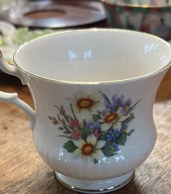 Royal Albert Flower of the Month March Daffodil Tea Cup - Image 1