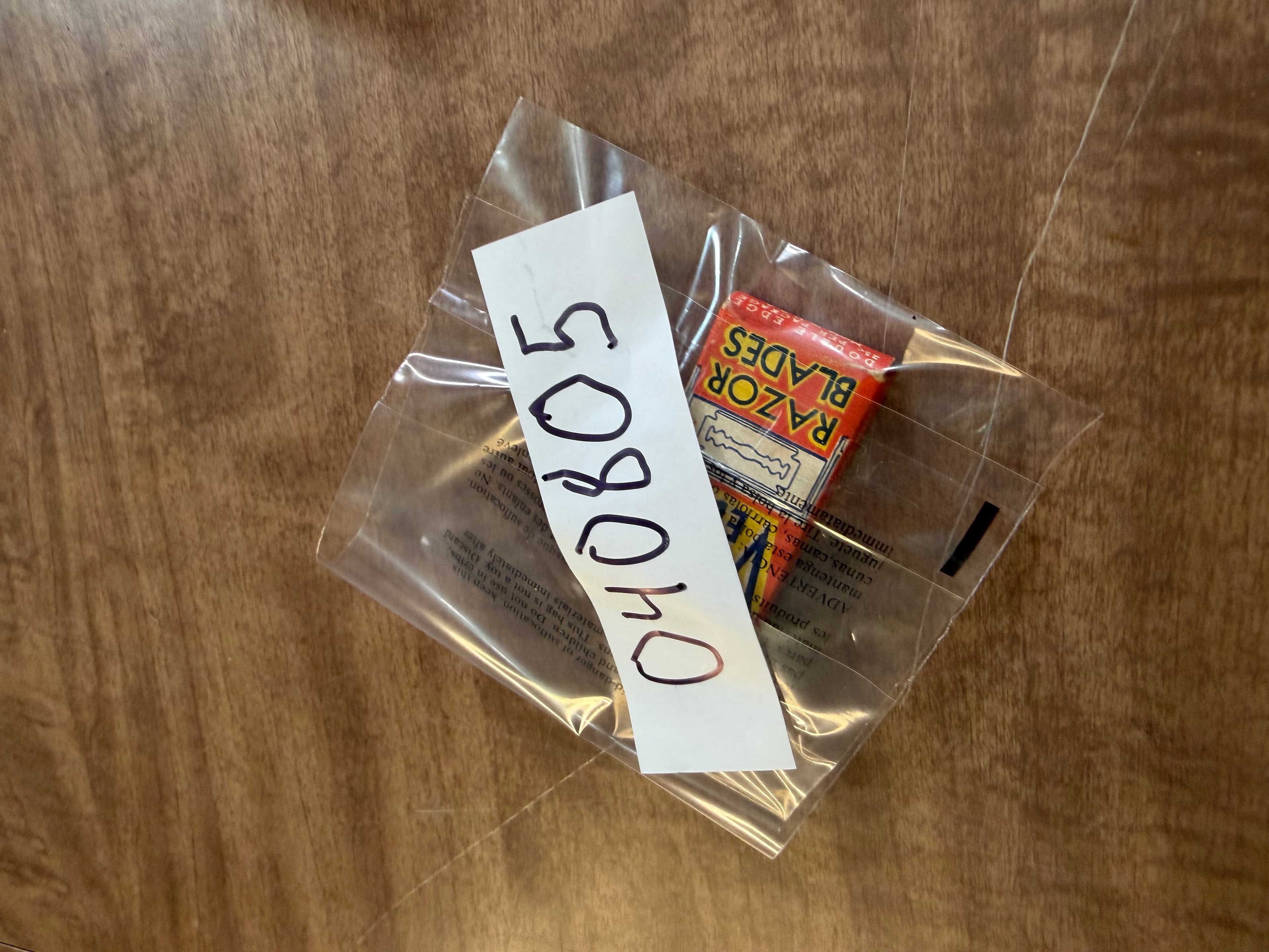 Velvet Edge Razor Blades Vintage Packaging - Thumbnail 7