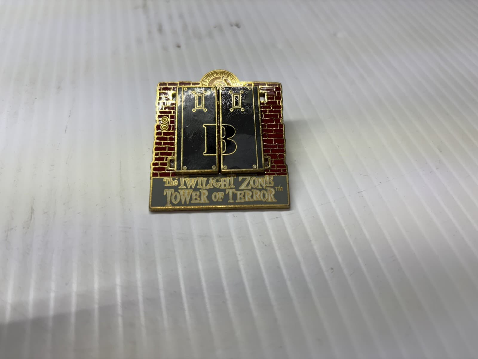 The Twilight Zone Tower Of Terror Bellhop Stitch WDW 2006 3D Slider Pin - Thumbnail 3