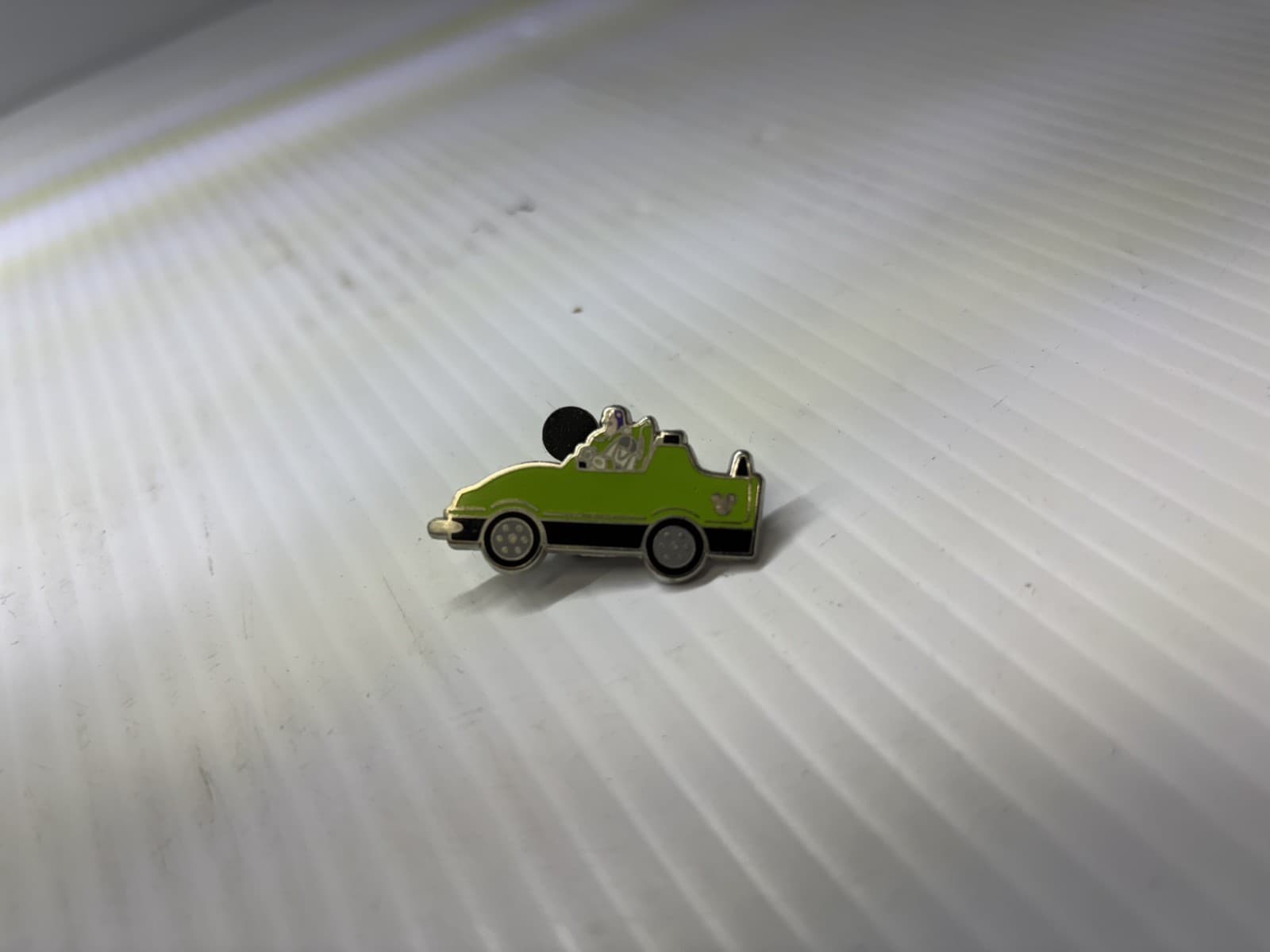 Disney Parks Pin Lot of 3 - Thumbnail 5