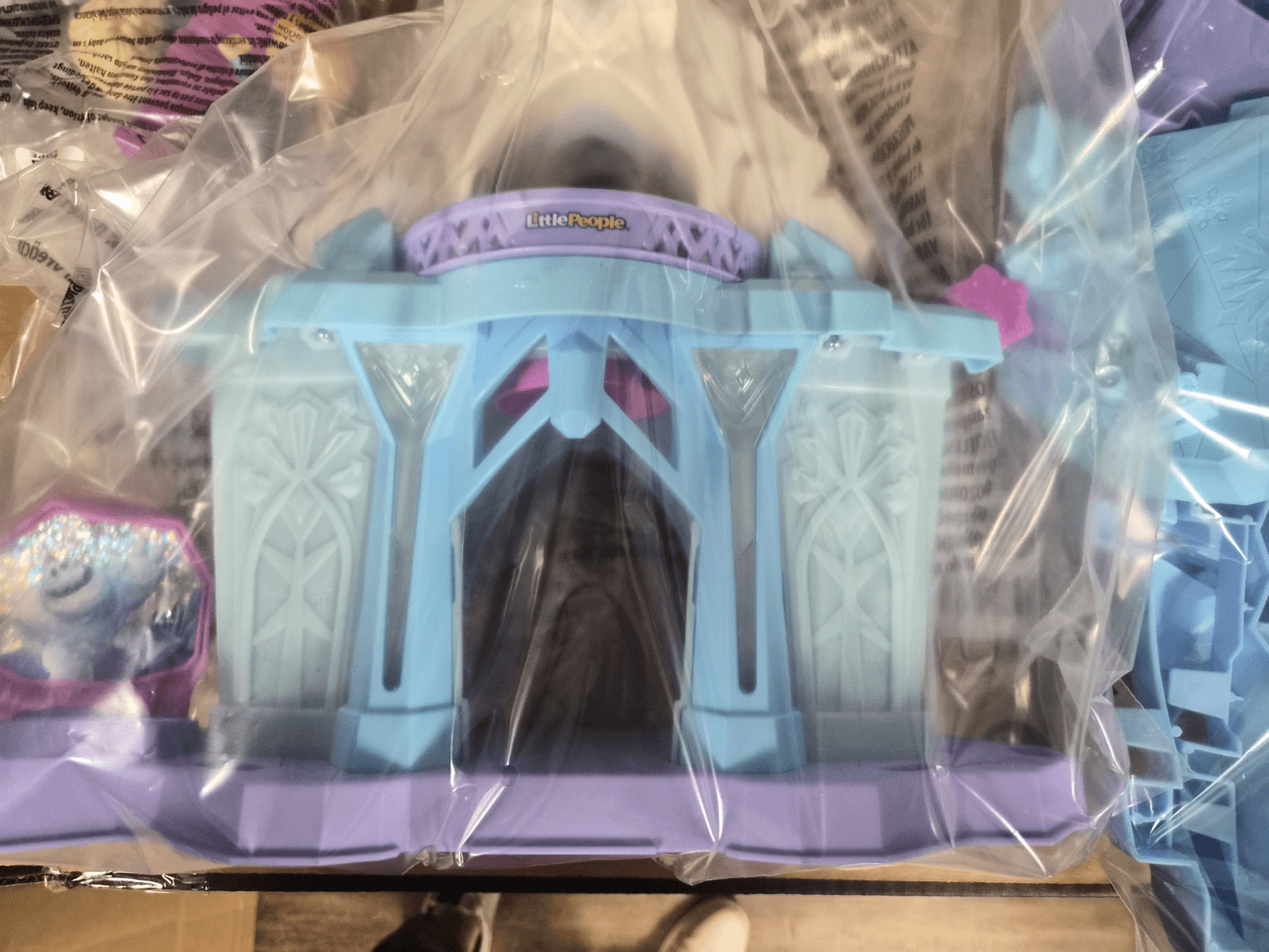 Fisher-Price Little People – Disney Frozen Elsa’s Enchanted Lights Palace - New - Thumbnail 4