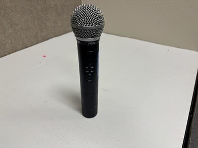 Shure BLX4R/SM58 Handheld Wireless System - Thumbnail 6
