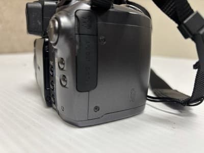 Canon PowerShot S5 IS 8.0MP Digital Camera Bundle w/ Case - Thumbnail 4