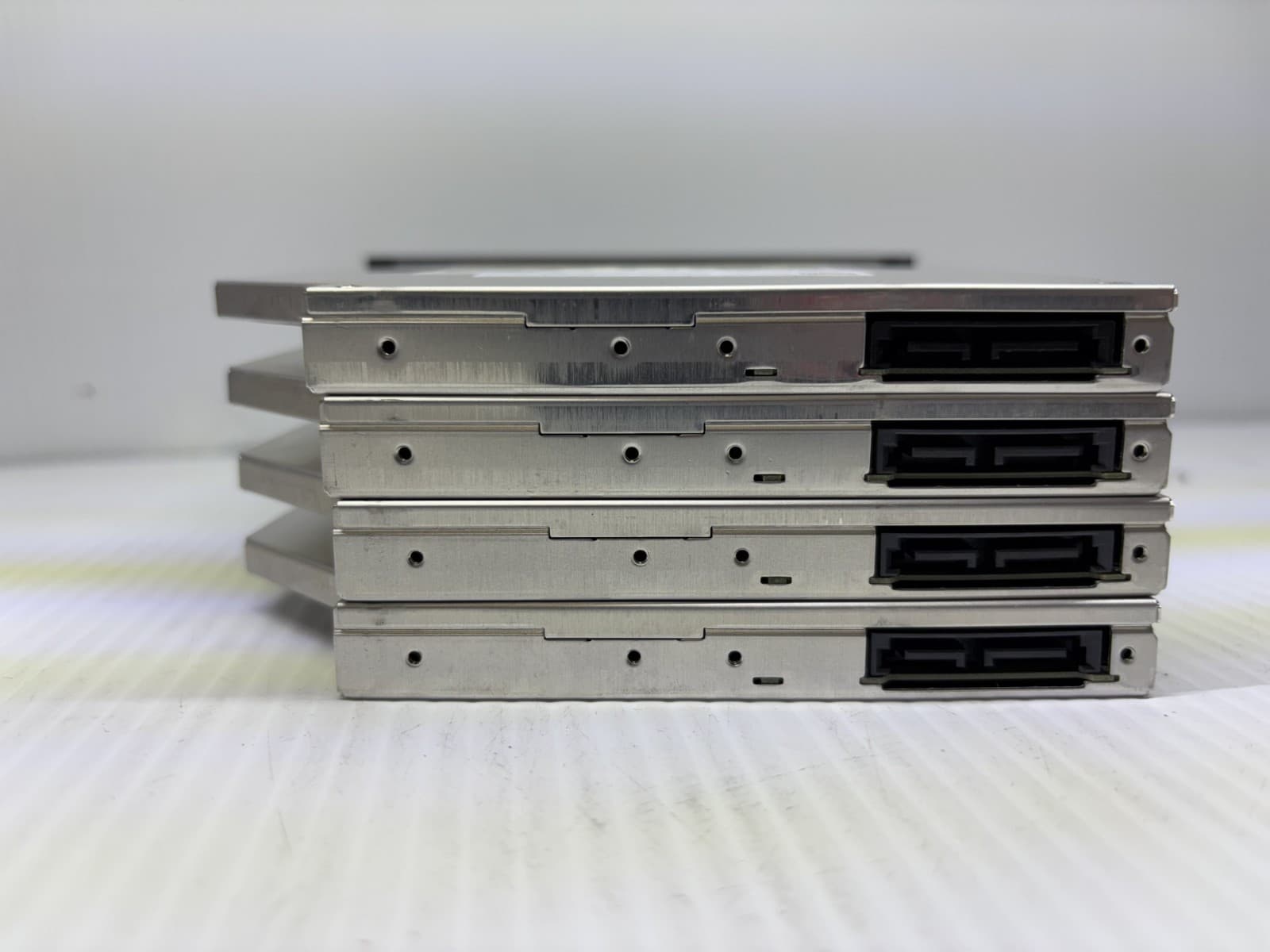 Internal SATA DVD+/-RW CD-RW Rewriteable Drive Model UJ8B1 Lot of 4 - Thumbnail 5