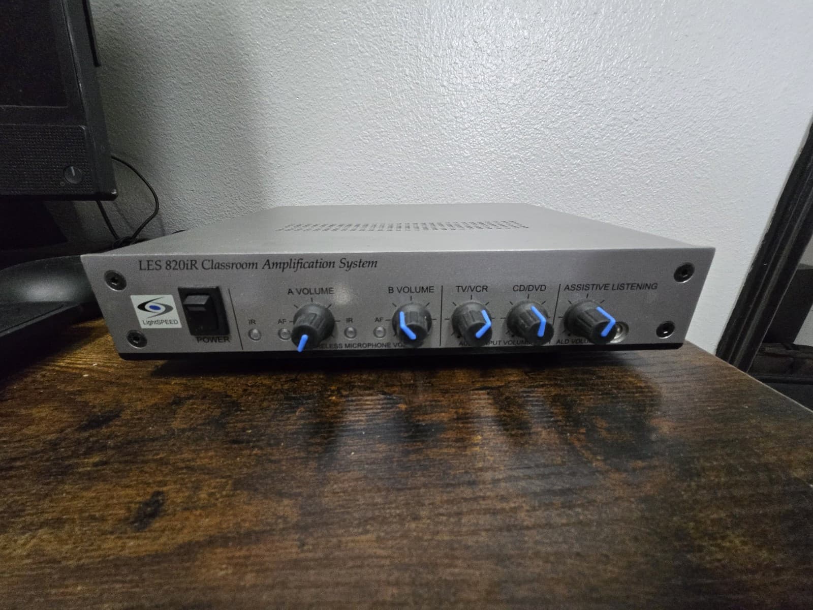 Lightspeed LES-820iR Classroom Amplification System - SH D4D - Image 1