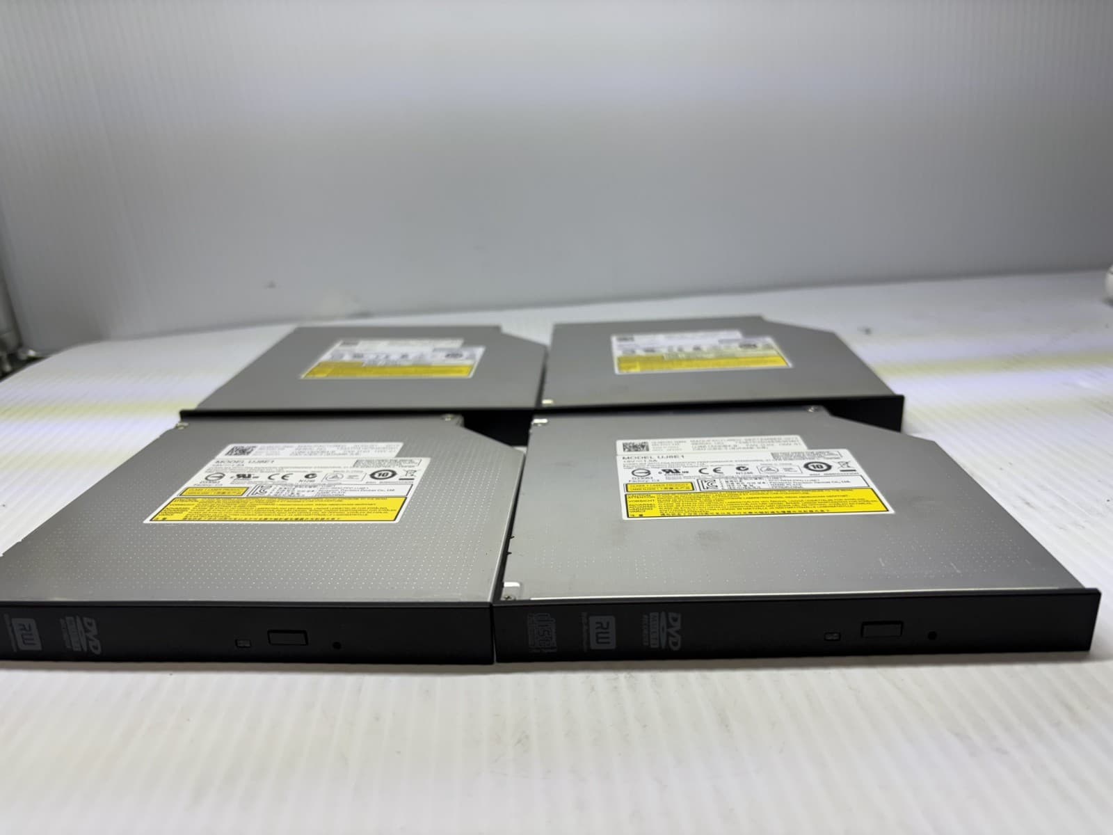 Internal SATA DVD+/-RW CD-RW Rewriteable Drive Model UJ8B1 Lot of 4 - Thumbnail 2