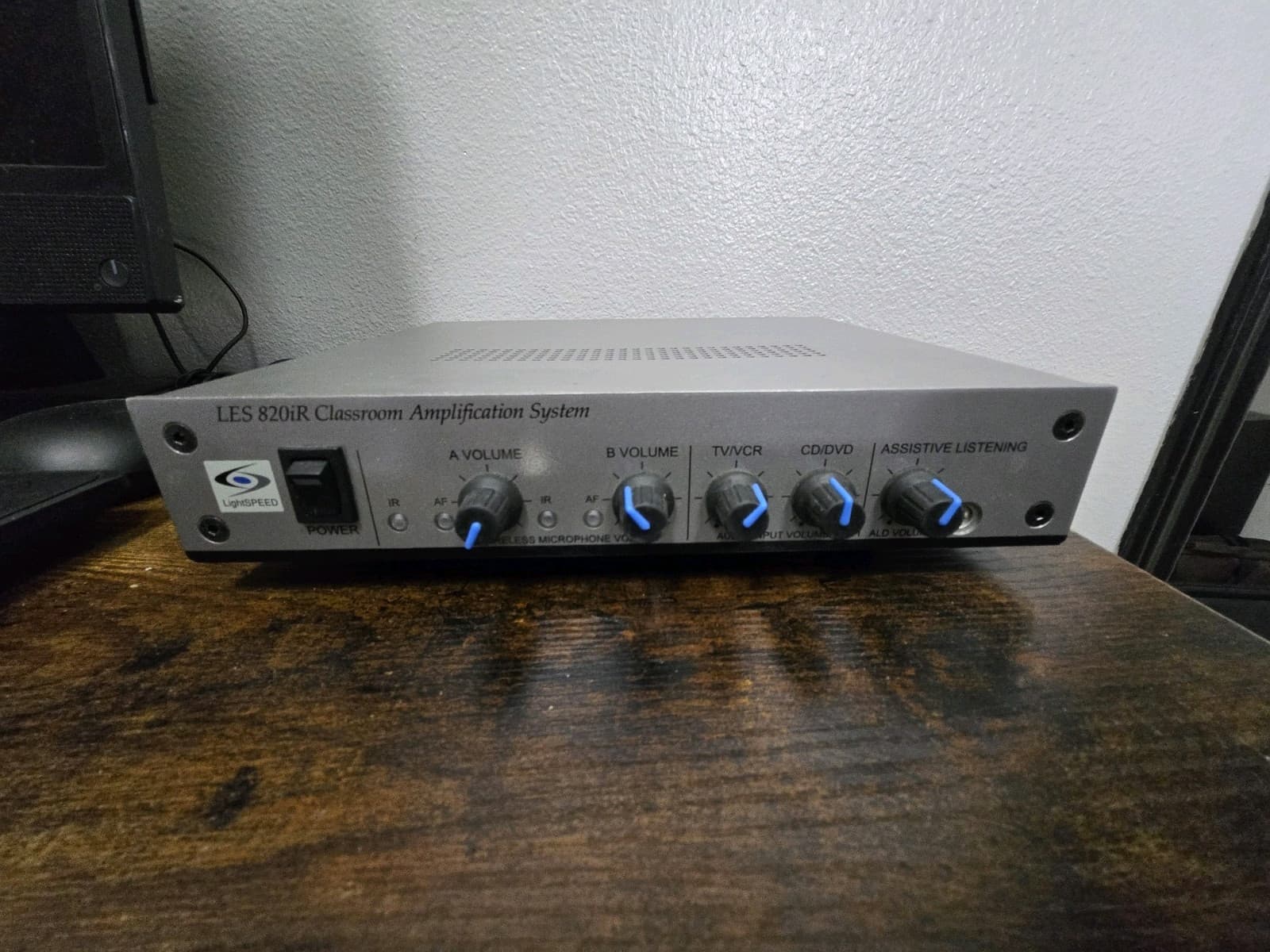 Lightspeed LES-820iR Classroom Amplification System - SH D4D - Thumbnail 5