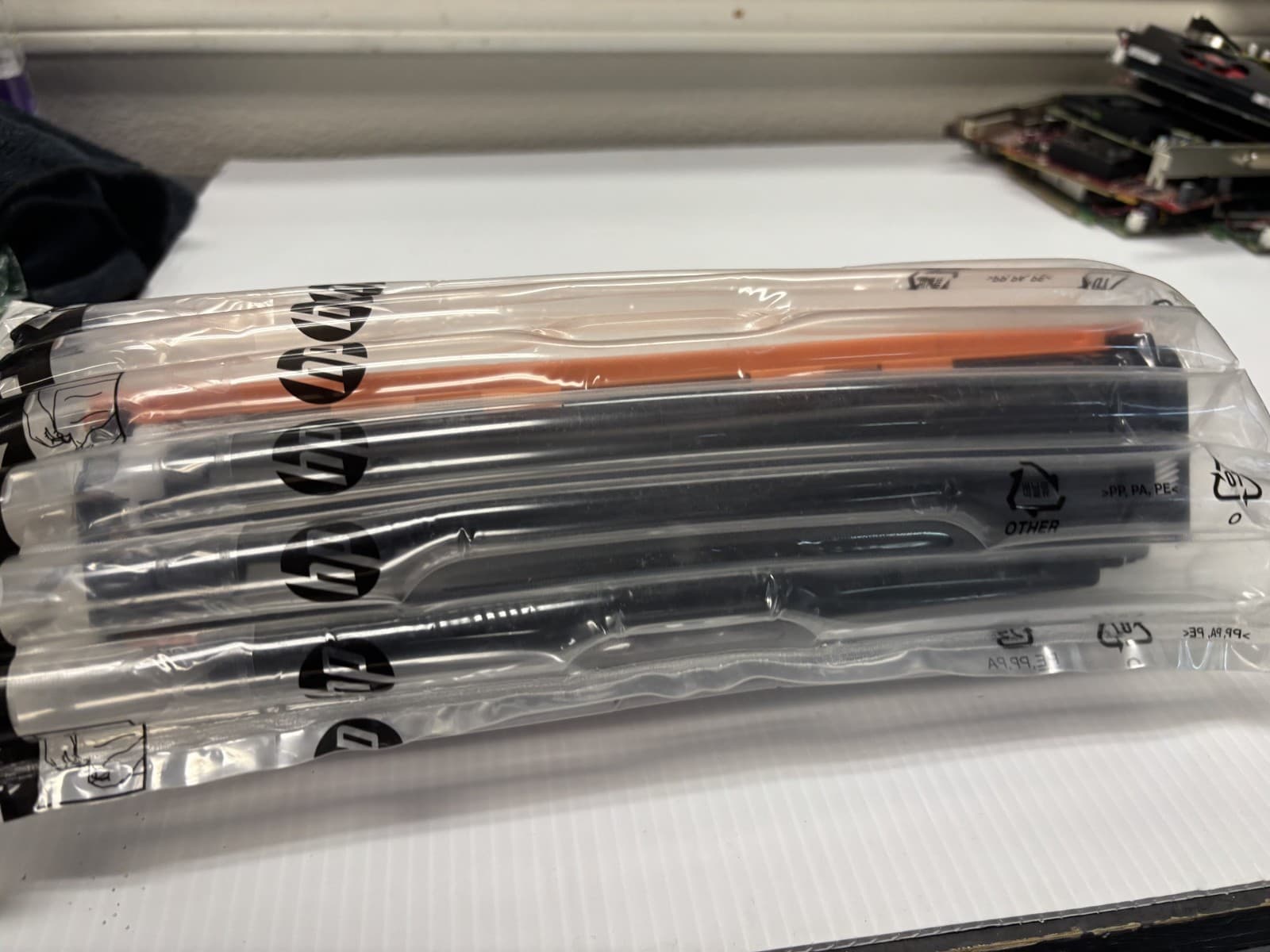 HP 305A CE413A Magenta Toner Cartridgeno box sealed package - Thumbnail 2