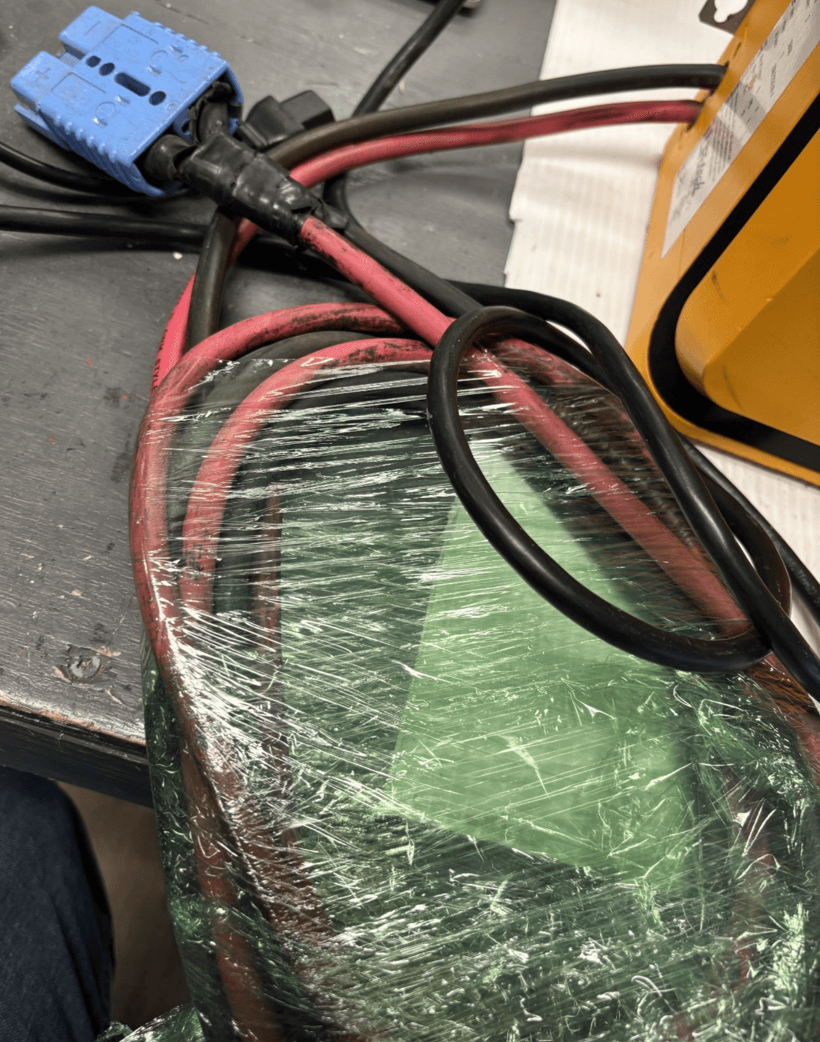 Forklift Battery Charger hawker ltm1-12c-105g - Thumbnail 5