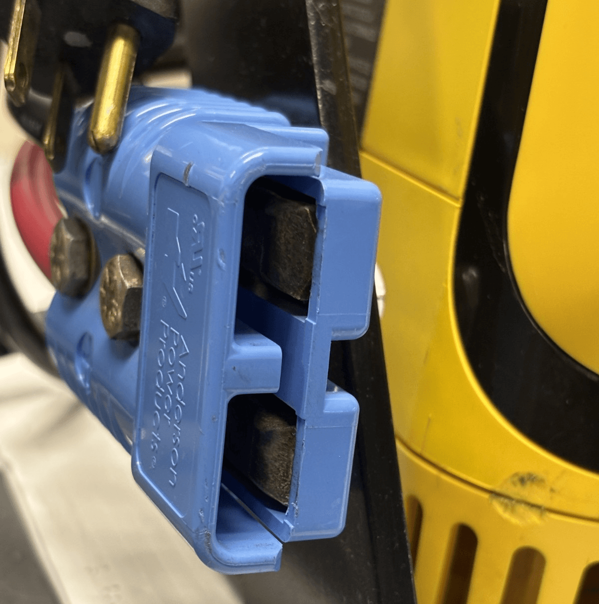 Forklift Battery Charger hawker ltm1-12c-105g - Thumbnail 3