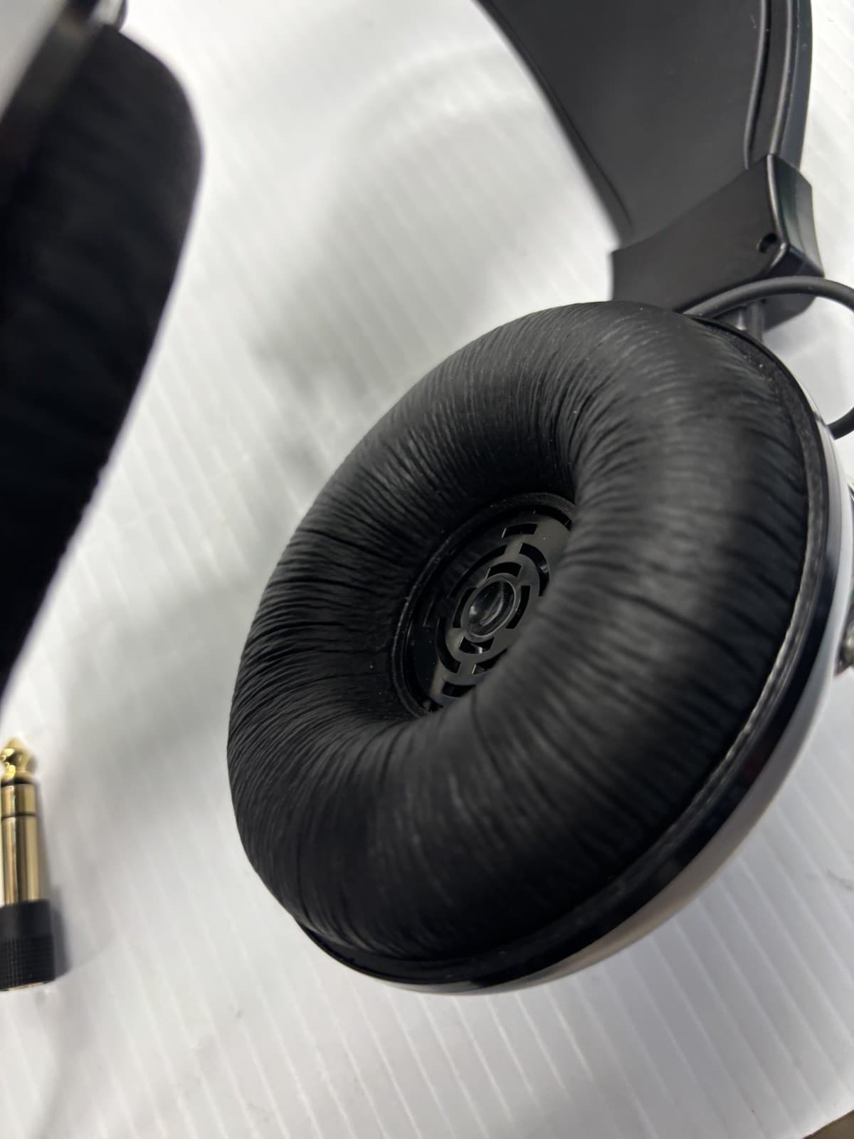 VINTAGE KOSS TD85 WIRED SILVER HEADPHONES with adapter - Thumbnail 3