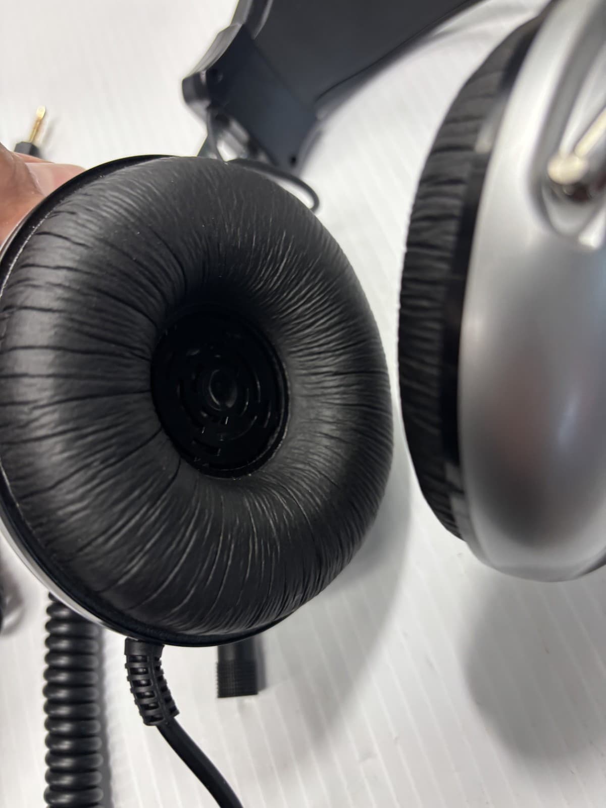 VINTAGE KOSS TD85 WIRED SILVER HEADPHONES with adapter - Thumbnail 2