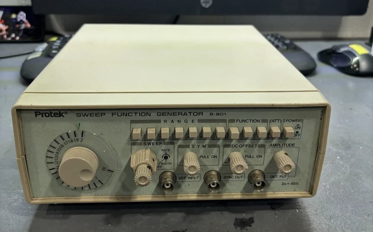 Protek B-801 Sweep Function Generator - Free Shipping - Thumbnail 3