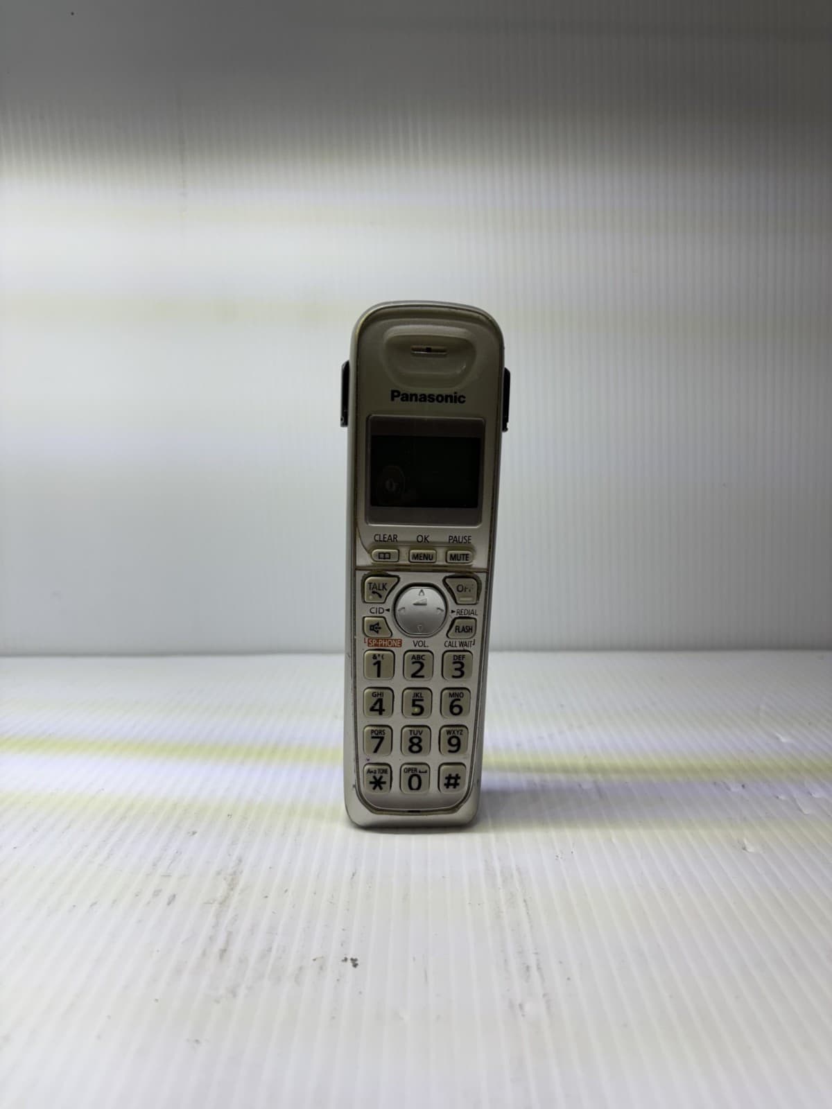 Panasonic Dect 6.0 Plus KX-TG4011 Expandable Digital Cordless Phone - Thumbnail 8