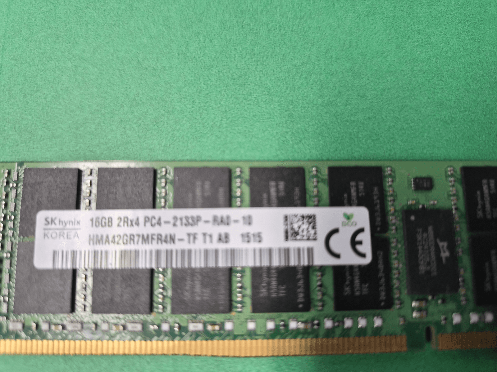 SK Hynix 16 GB2Rx4 PC4-2133P ECC RAM (HMA42GR7MFR4N-TF) - Thumbnail 2