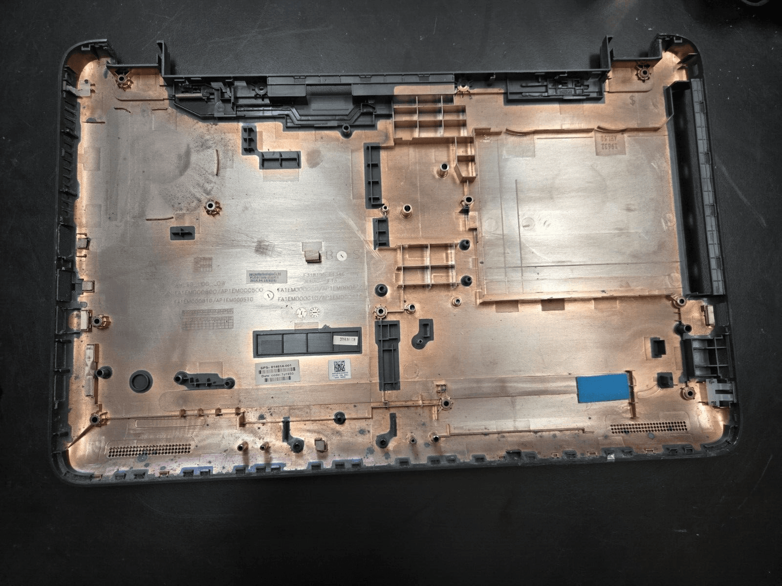 GENUINE HP 250 G4 LAPTOP BOTTOM BASE CASE COVER ENCLOSURE 814614-001 GRADE C - Thumbnail 2