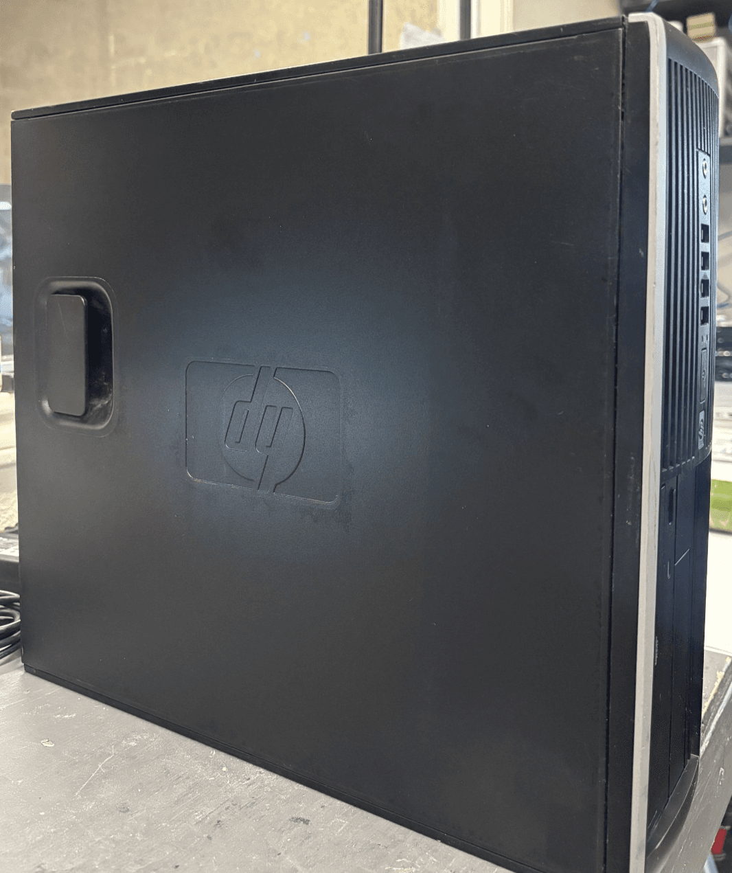 HP compaq desktop 2gb ram 120gb ssd win 11 pro unit only - Thumbnail 2