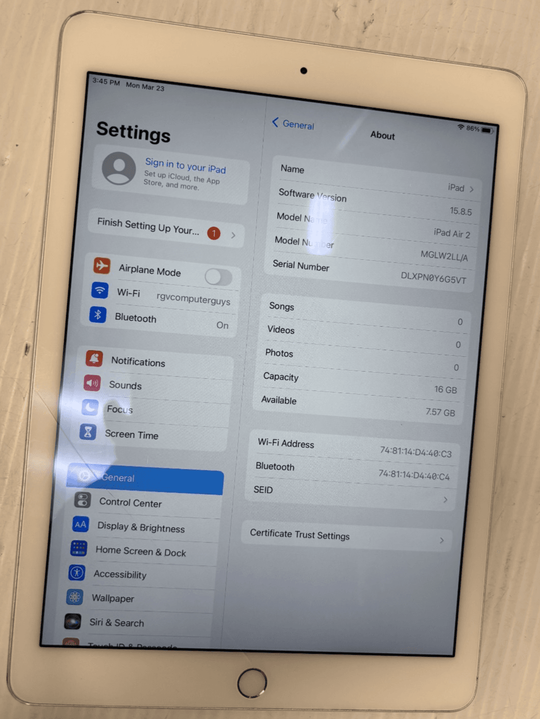 Apple iPad Air 2 - A1566 - 16GB - White/Silver - WiFi Only - Thumbnail 2