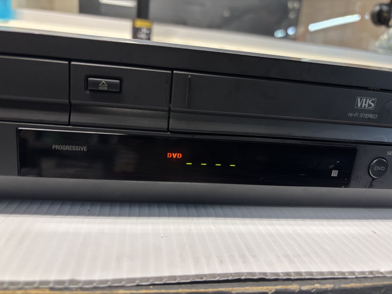 Sony SLV-D380P DVD VCR Combo Player Hi-Fi VHS Recorder (No Remote) - Thumbnail 2
