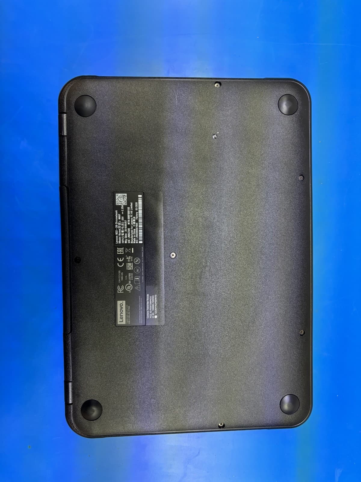 Lenovo Chromebook N22 11.6" Intel N3050 @ 1.60GHz 4GB RAM 16GB eMMC - Thumbnail 3