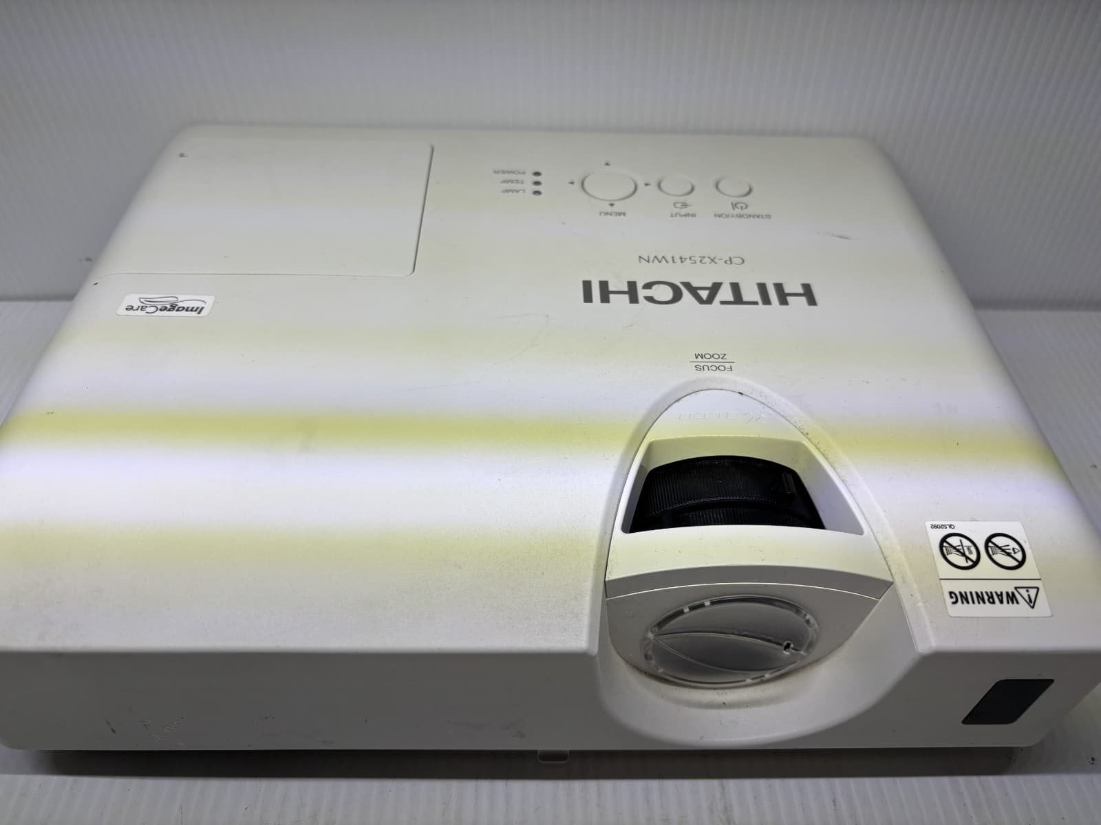 HITACHI CP-X2541WN LCD Projector - Thumbnail 2