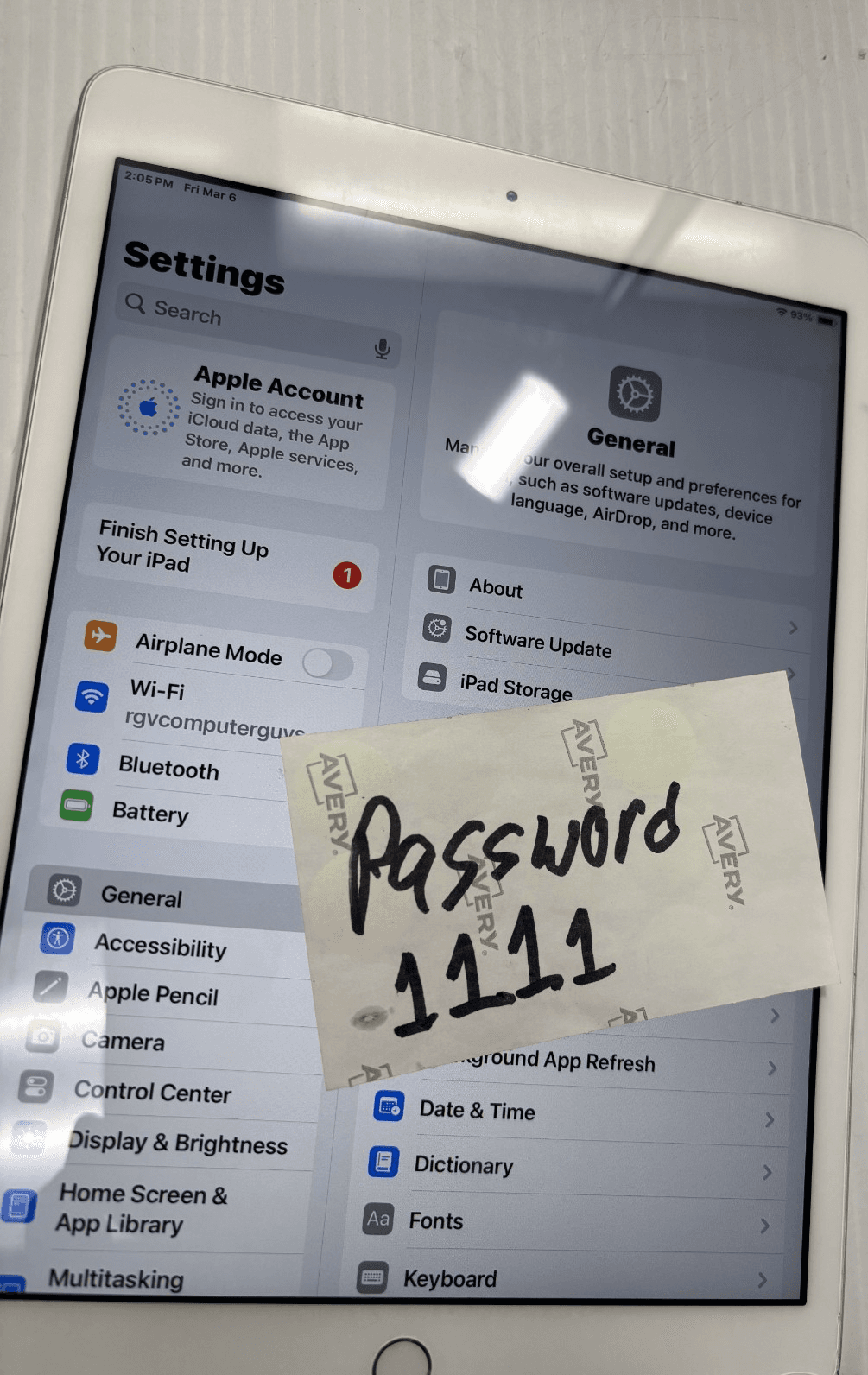 Apple iPad 7th Gen 32GB 10.2" Wi-Fi Only Model A2197 | WHITE/SILVER see descript - Thumbnail 3