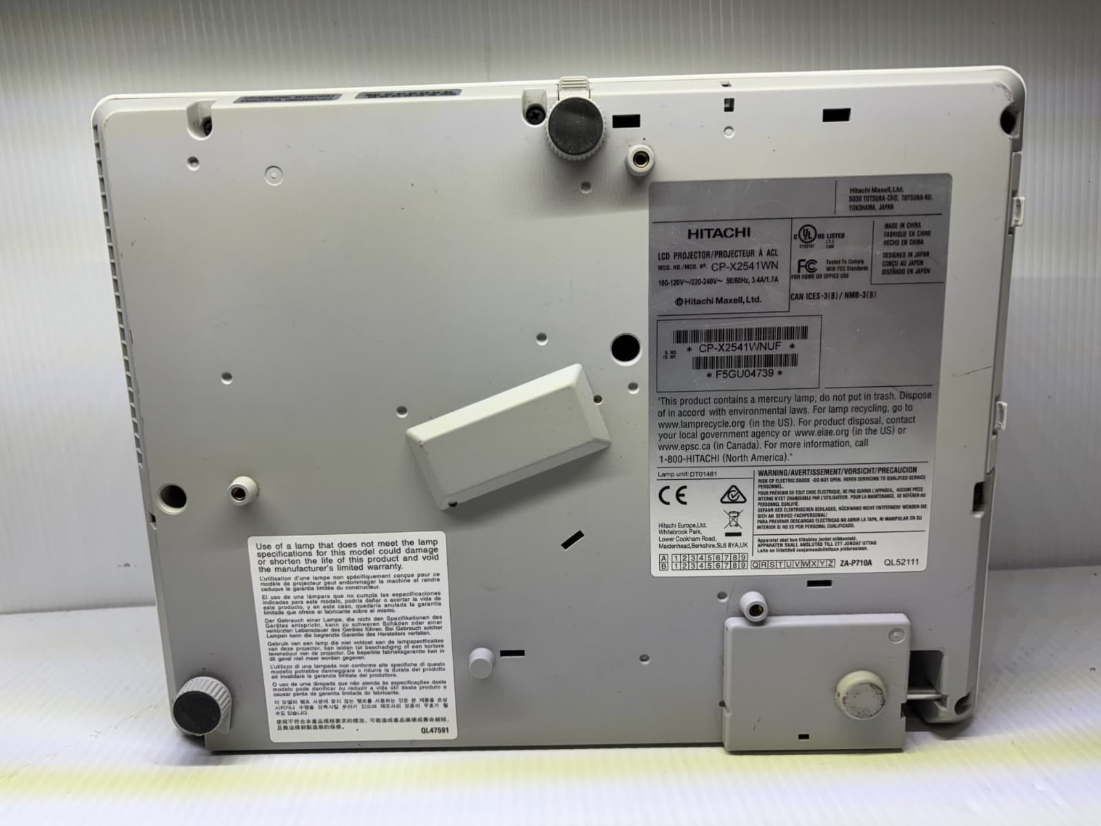 HITACHI CP-X2541WN LCD Projector - Thumbnail 4