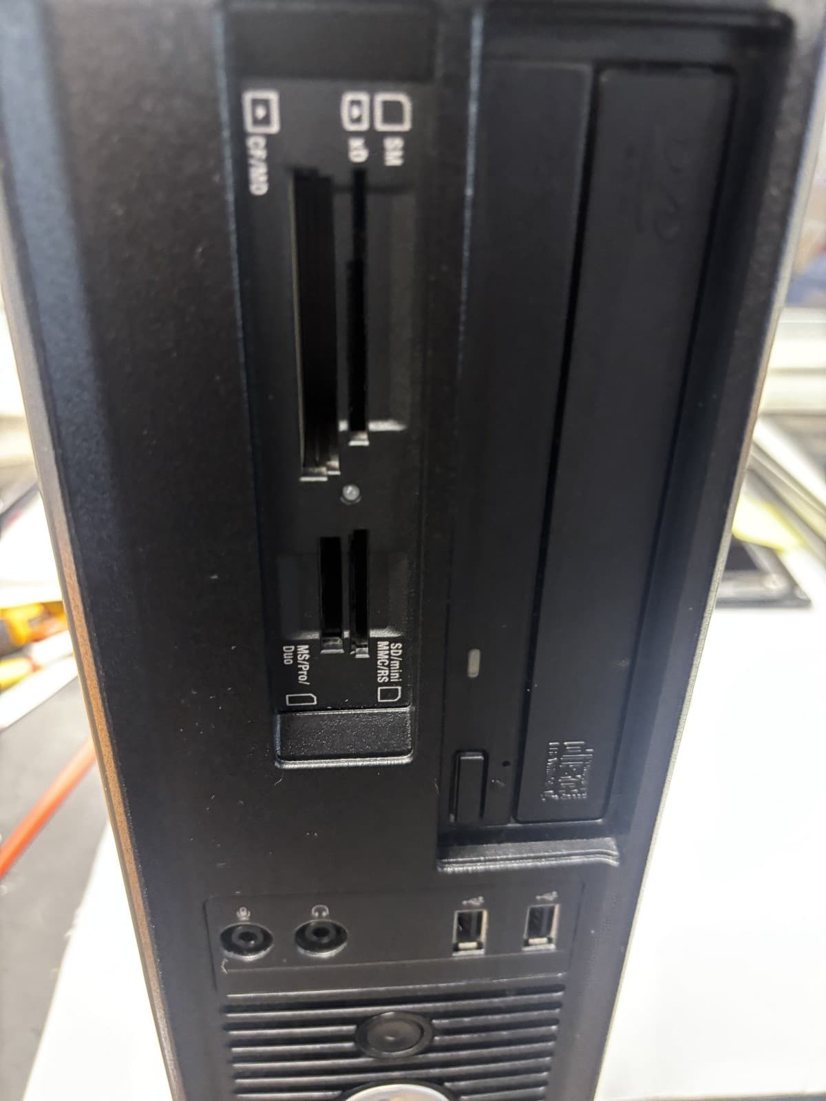 Dell Desktop computer Optiplex 760 windows xp 128 gb ssd 3 gb ram - Thumbnail 3