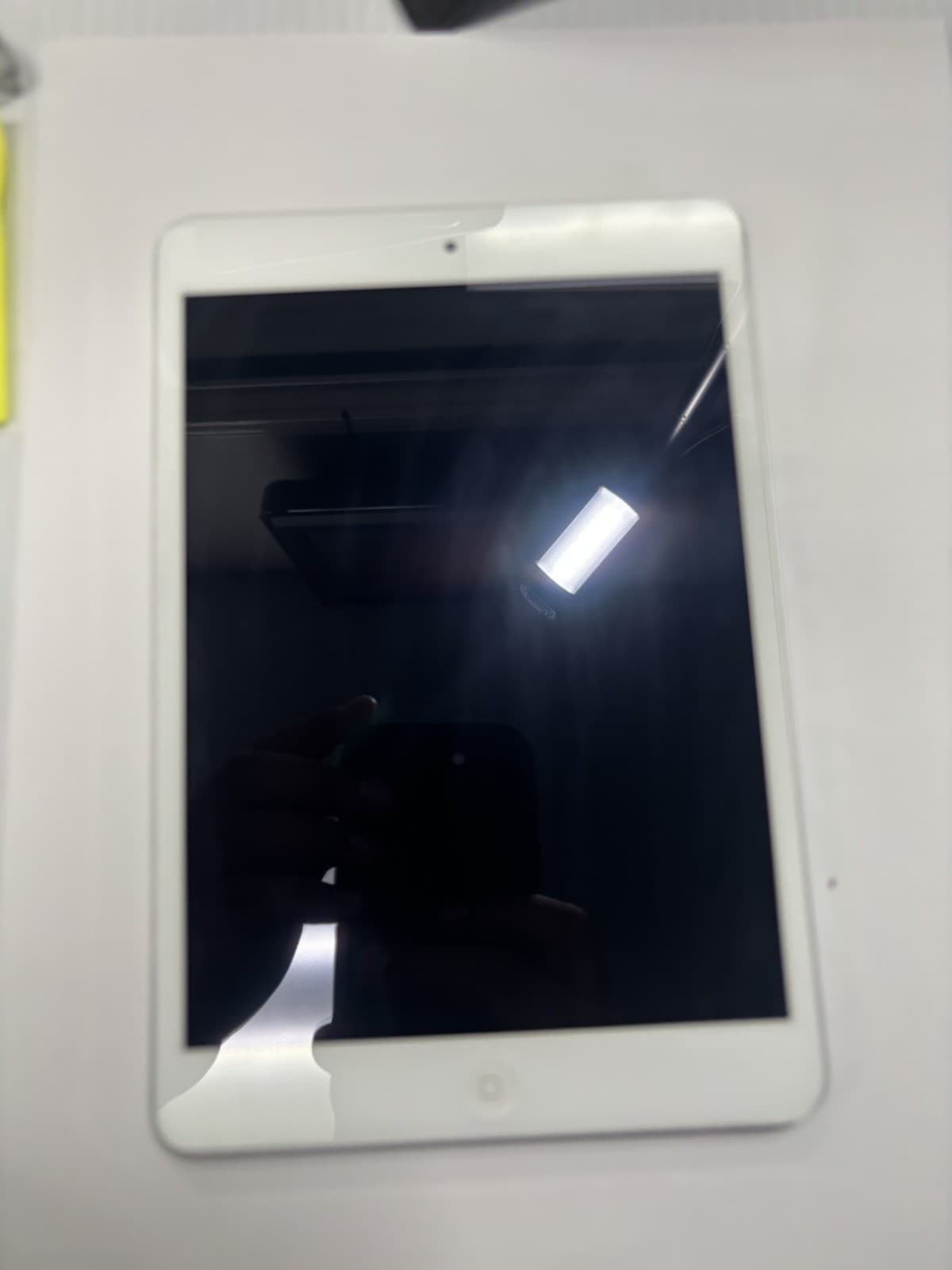 Apple iPad Mini 2 16GB silver WiFi - a1489 - Thumbnail 3