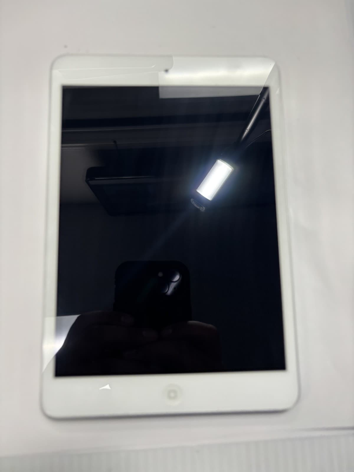 Apple iPad Mini 2 16GB silver WiFi - a1489 - Thumbnail 3