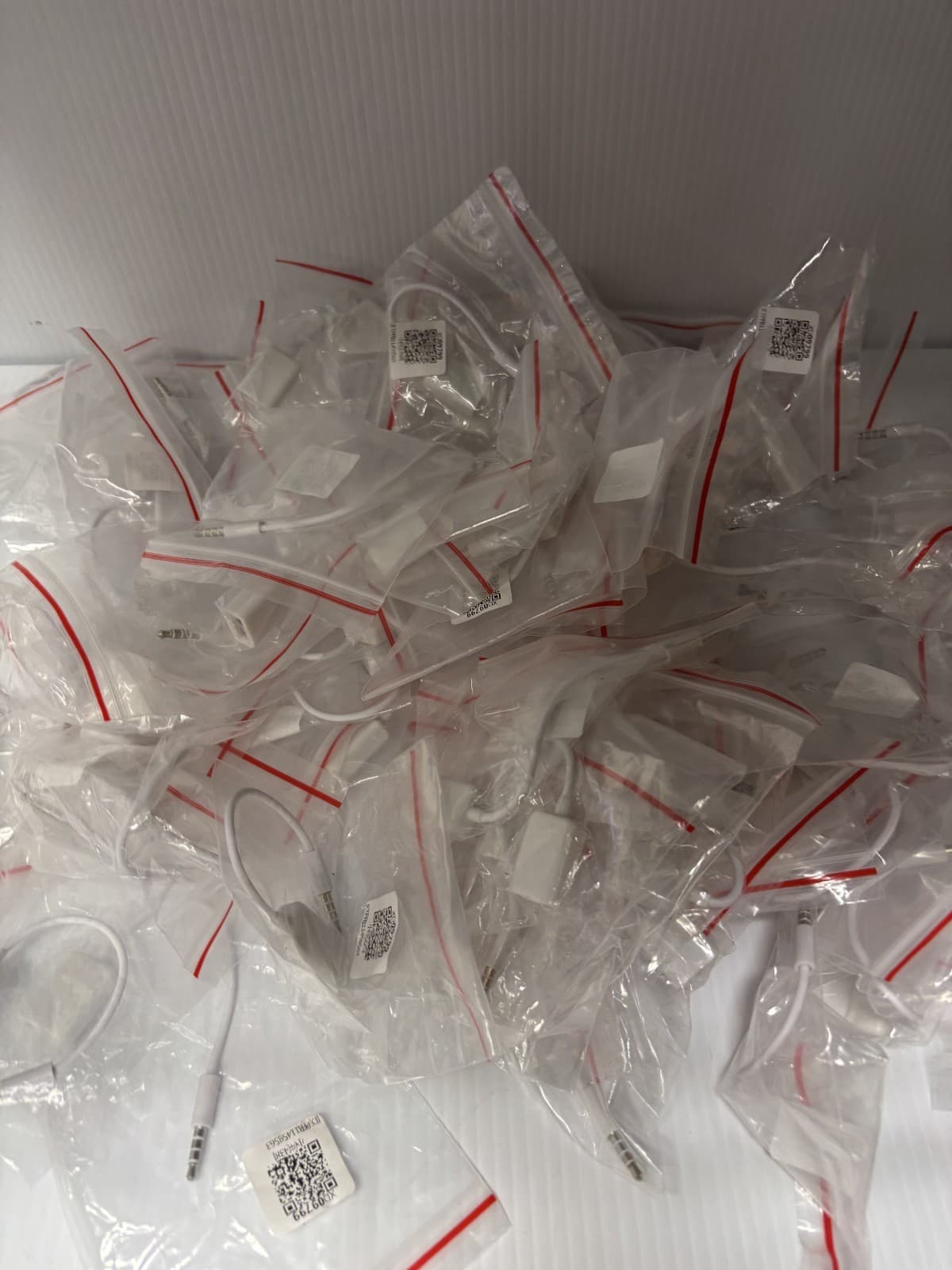 3.5mm Male Audio AUX Jack to USB 2.0 adapter lot of 65 - Thumbnail 5