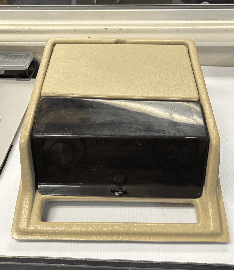 Maico MA27 Portable Screening Audiometer Hearing Tester w/ Headphones - Thumbnail 3