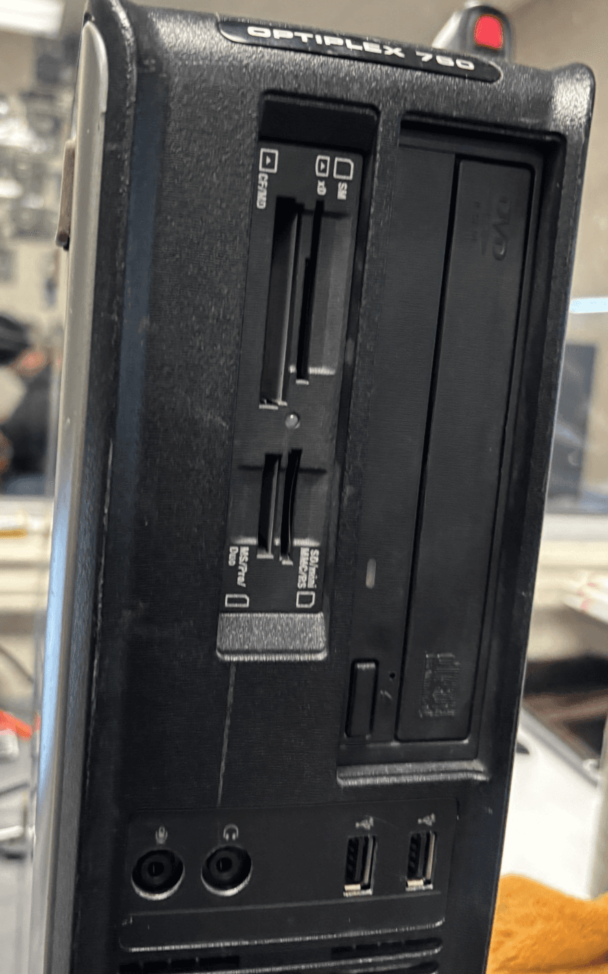 Dell Desktop computer Optiplex 760 win xp 2gb ram 160 gb hdd - Thumbnail 2