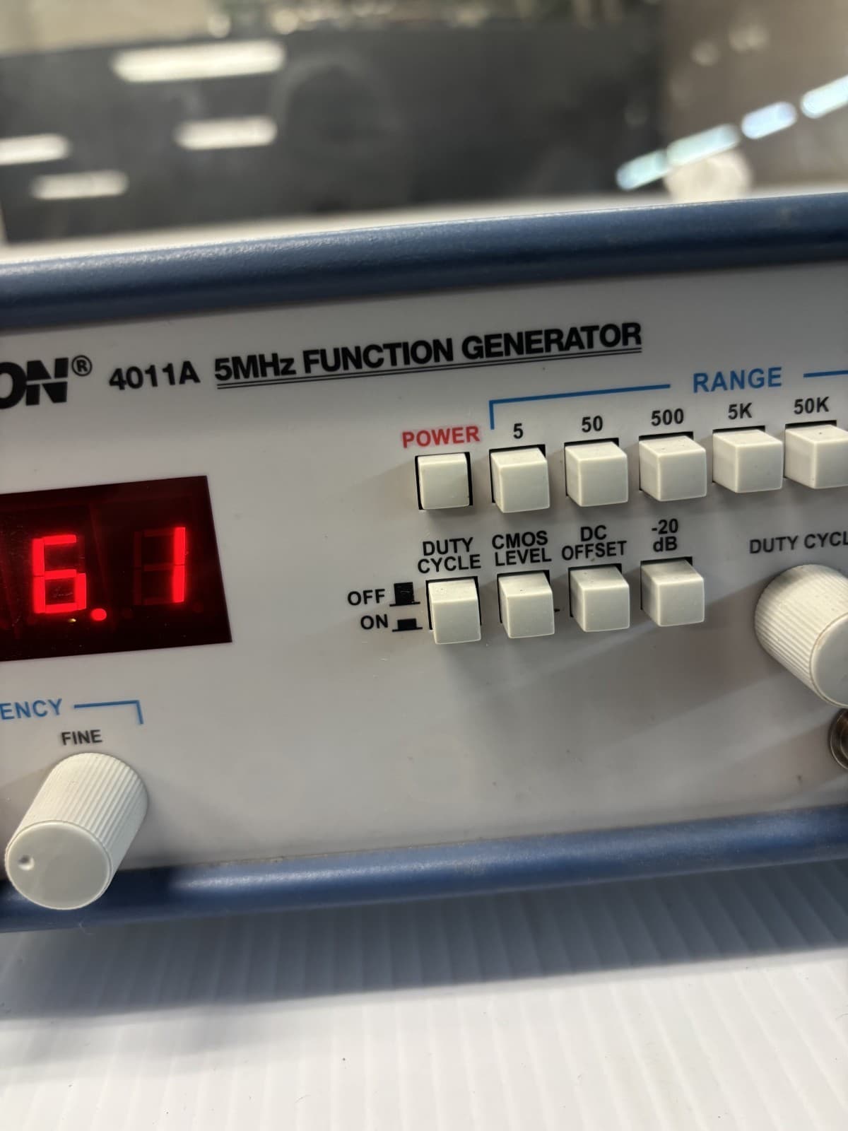 BK Precision 4011A 5MHz Function Generator turns on sold as is - Thumbnail 6