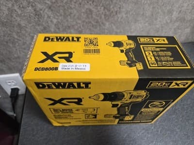 DEWALT DCD800B 20V Max XR Brushless 1/2" Cordless Drill/Driver - Thumbnail 2
