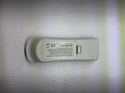 EPSON 217358900 POWERLITE PROJECTOR REMOTE 675W 680 685W 700U A4-11 - Thumbnail 2