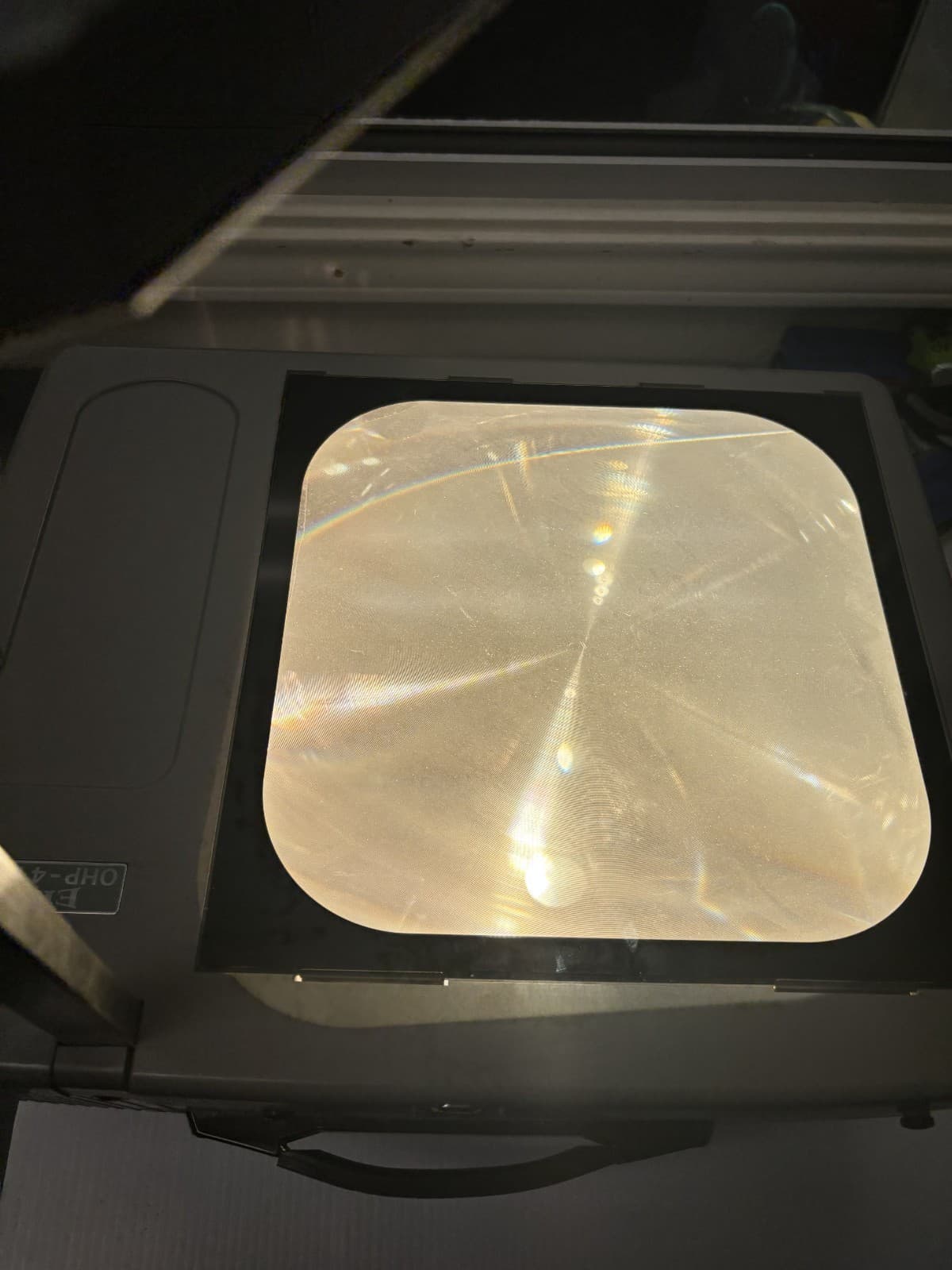 vintage oki ohp-4100 over head projector with new light bulb - Thumbnail 12