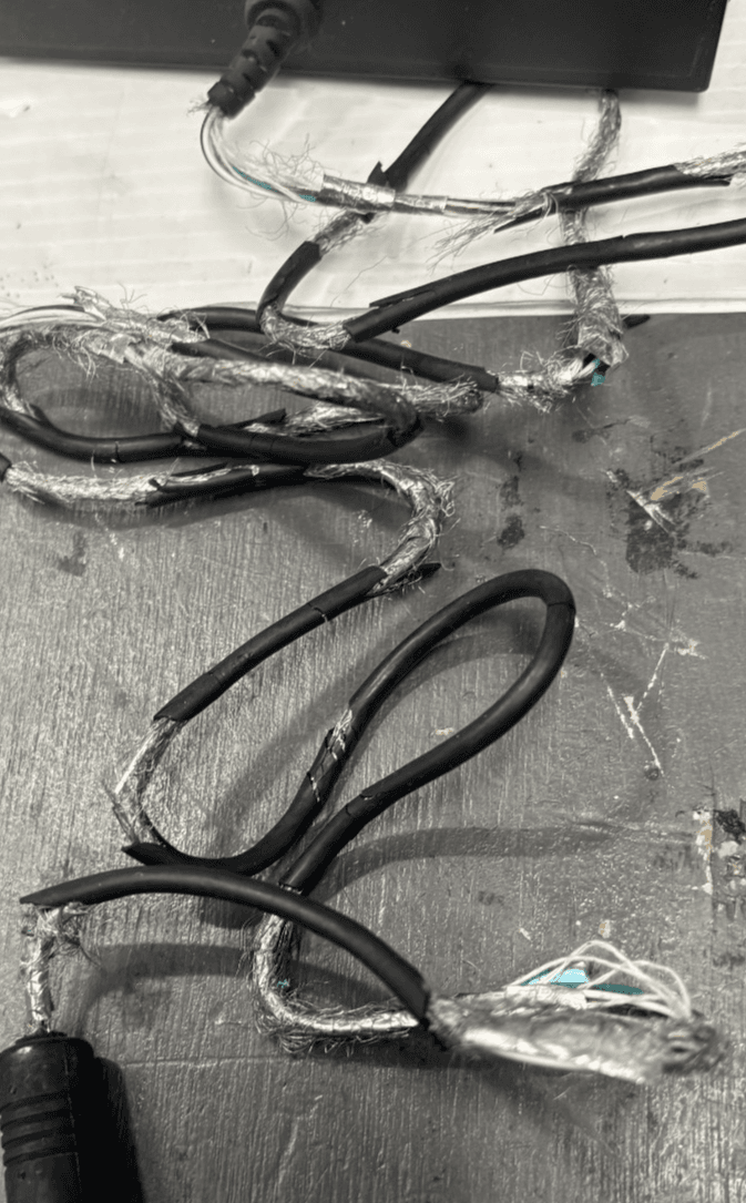 Topaz SignatureGem Signature Pad T-LBK462-BSB-R turns on no further testing - Thumbnail 4